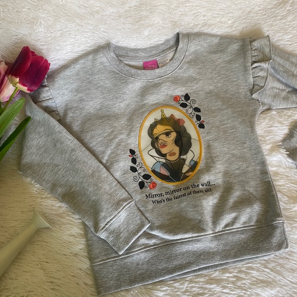 Disney Other - [DISNEY] SNOW WHITE & THE QUEEN SWEATSHIRT